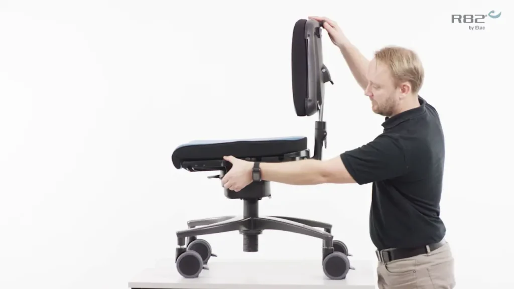 r82 wombat solo recline handle under seat