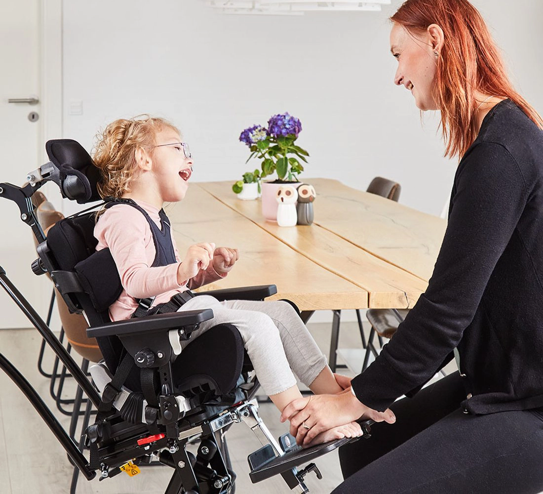 R82 X:Panda background