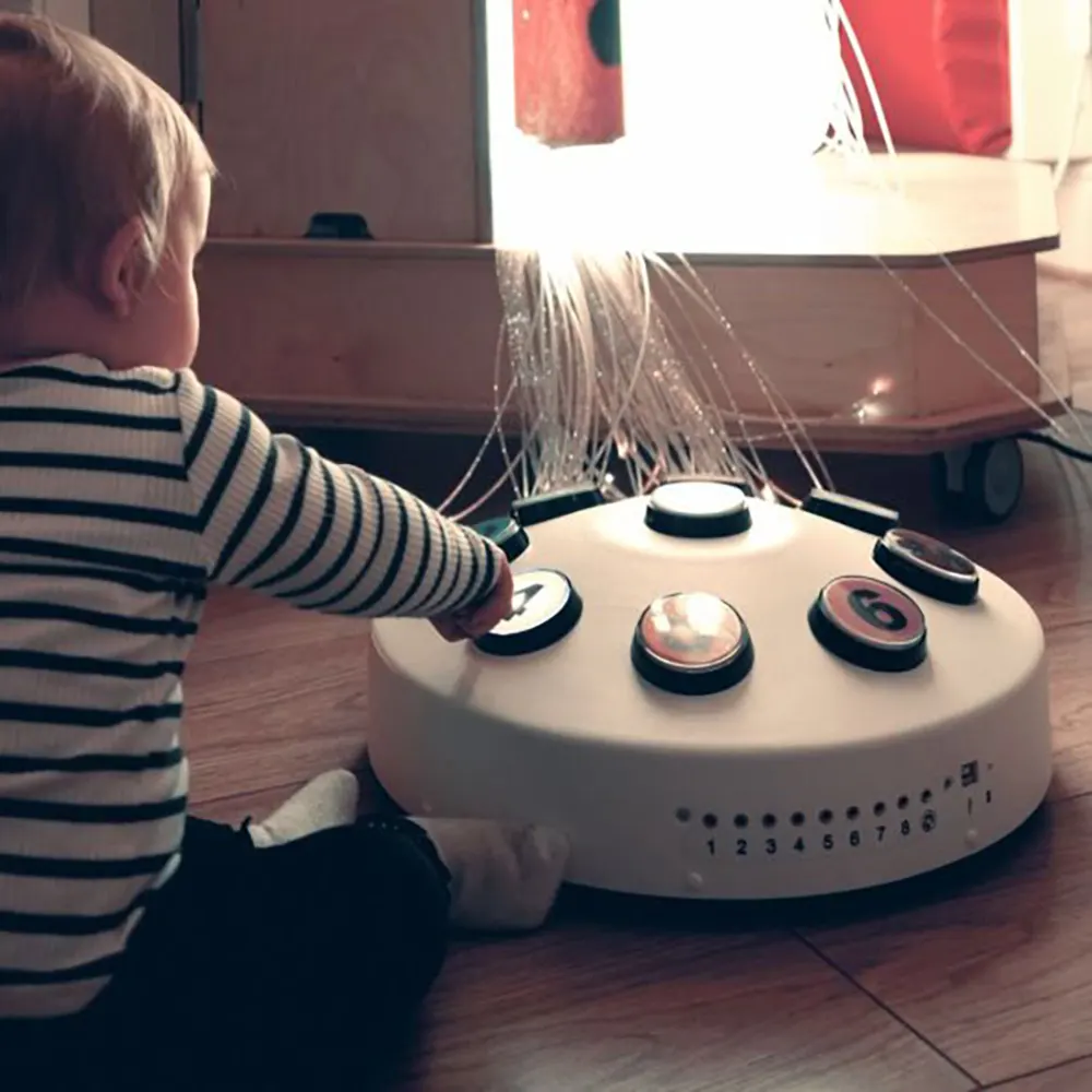 Deluxe 8 Colour Wirefree Controller 4 Snoezelen Deluxe 8 Colour Wirefree Controller 04